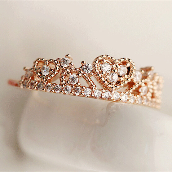 Rhodium Plated Luxury Glistening Heart Crown Full Rhinestone Pave Ring ...
